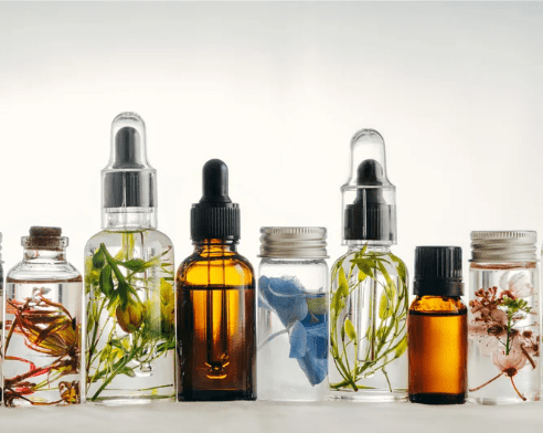 Flacons d’huiles essentielles contre les punaises de lit